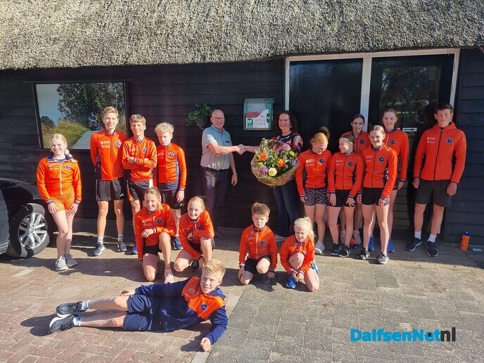Bongers AED bij  IJsclub Stokvisdennen - Foto: Ingezonden foto