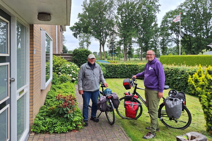 Harm en Henk Hilbolling zijn weer thuis met volop plannen - Foto: Eigen geleverde foto