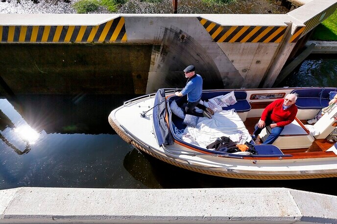 Drie sluizen Vecht gestremd door hoge waterstand - Foto: Ingezonden foto