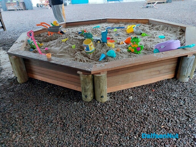 Kindertas Dalfsen realiseert zandbak op TGO - Foto: Ingezonden foto