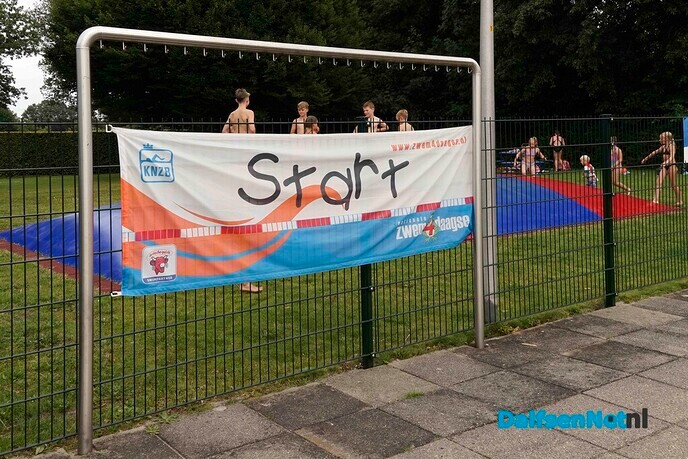 Zwemvierdaagse Nieuwleusen is begonnen - Foto: Paul Scholten