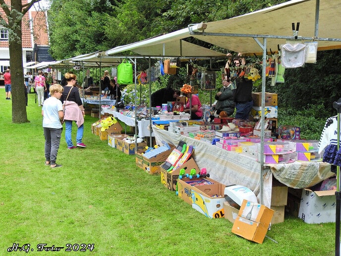 Zomer braderie de Barones