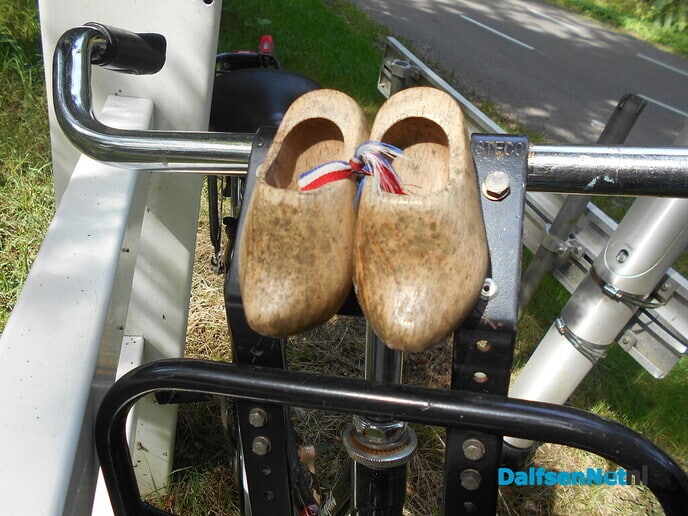 Wie mist haar Oma fiets