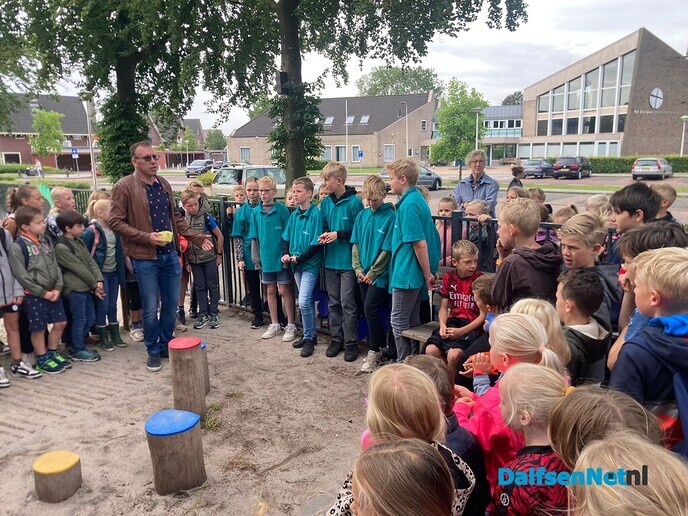 Onthulling krijtborden CBS de Spiegel - Foto: Ingezonden foto