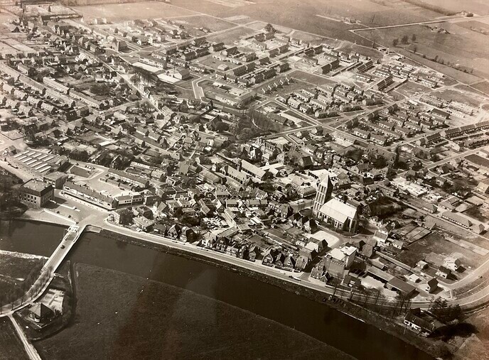 Dorp vanuit de lucht - Foto: Ingezonden foto