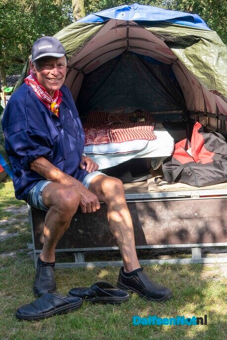 Vier trekkervrienden puffen even uit! - Foto: Paul Scholten