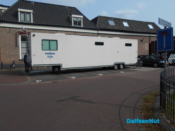 Heino maakt zich op voor hun jaarfeest