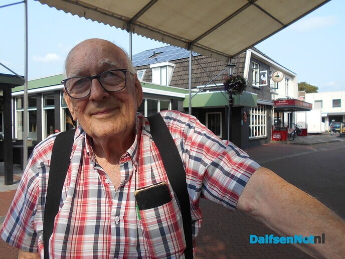 Heino maakt zich op voor hun jaarfeest