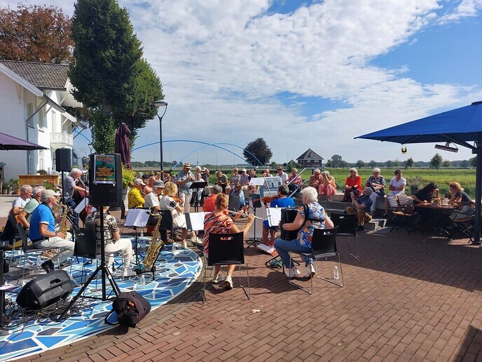 Een zonovergoten dag tijdens Festival de Vecht - Foto: Ingezonden foto