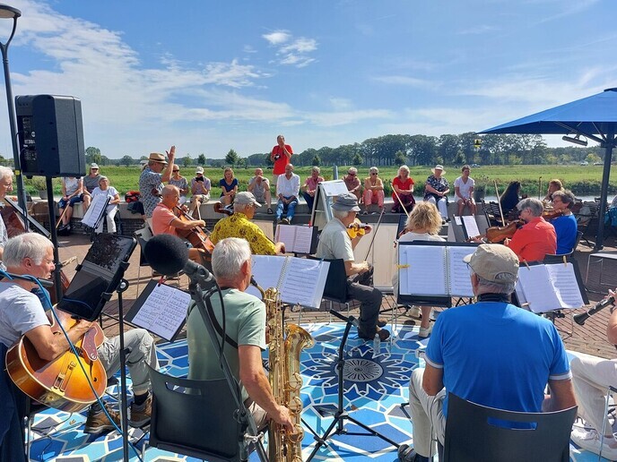 Een zonovergoten dag tijdens Festival de Vecht - Foto: Ingezonden foto