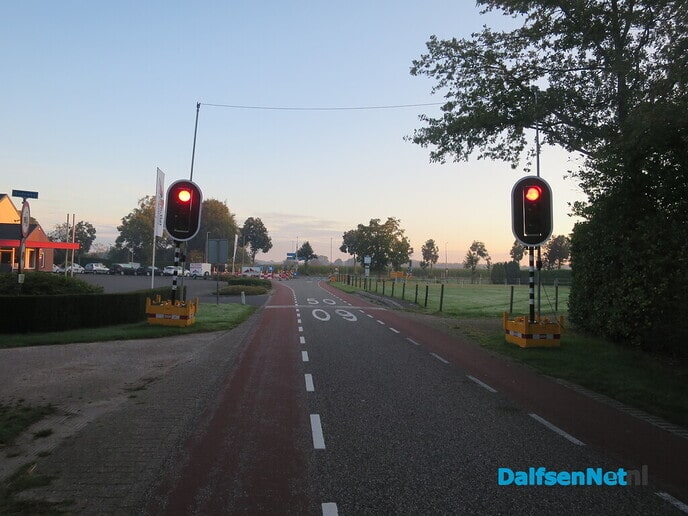 Om 07.00 uur, Een goudgele opkomende zon veelbelovend - Foto: Wim