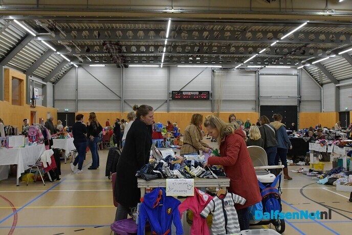 Tweedehands kinderkleding- en speelgoedbeurs - Foto: Johan Bokma