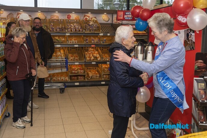 Het verhaal achter ‘Jannie Jansen jubileert bij ALDI’ - Foto: Paul Scholten