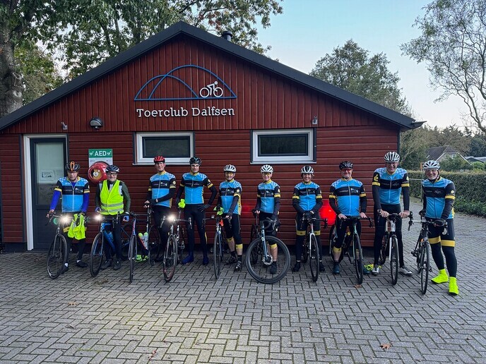Toerclub Dalfsen gaat weer nightbiken - Foto: Ingezonden foto