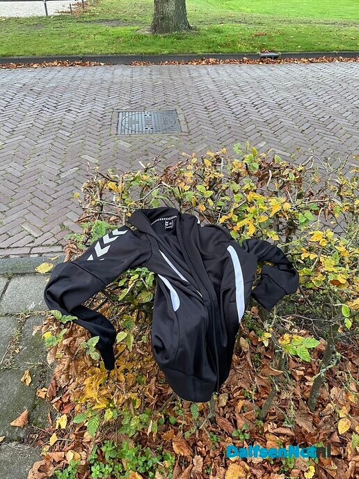 Hummel trainingsjack gevonden - Foto: Ingezonden foto