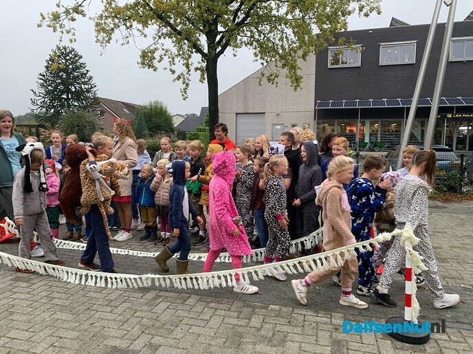 Opening kinderboekenweek Sjaloom Dalfsen - Foto: Ingezonden foto