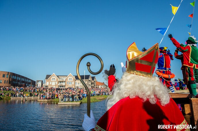 Hij is al onderweg