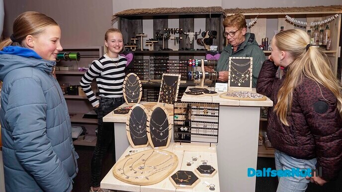 Winkel ‘Mooibijveerle’ trok veel bezoekers/klanten - Foto: Paul Scholten