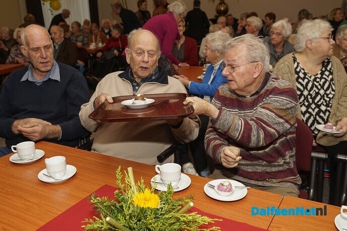 De Zonnebloem afdeling Dalfsen vierde jubileumfeest - Foto: Paul Scholten