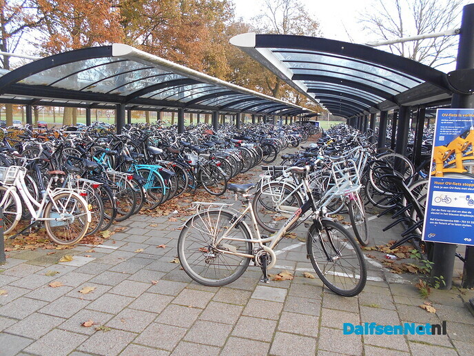 Handhavingsbeleid fietsparkeren bij het station