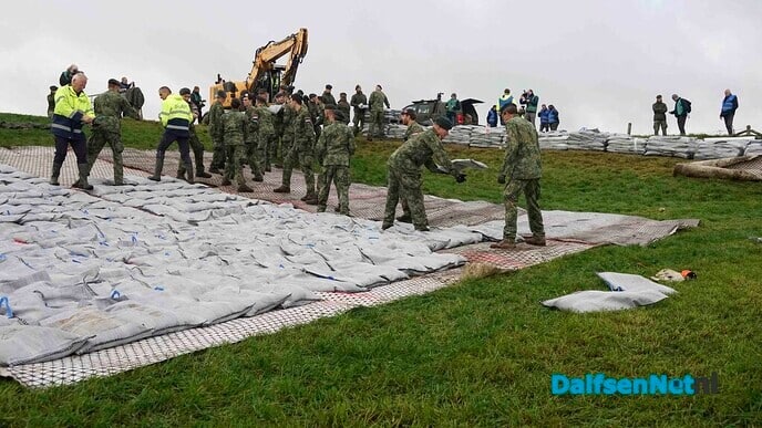 Grote oefening van Waterschap en Defensie bij Vechterweerd - Foto: Paul Scholten