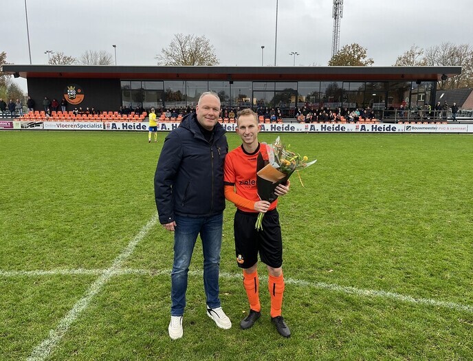 Tom Vasse gehuldigd - Foto: Ingezonden foto