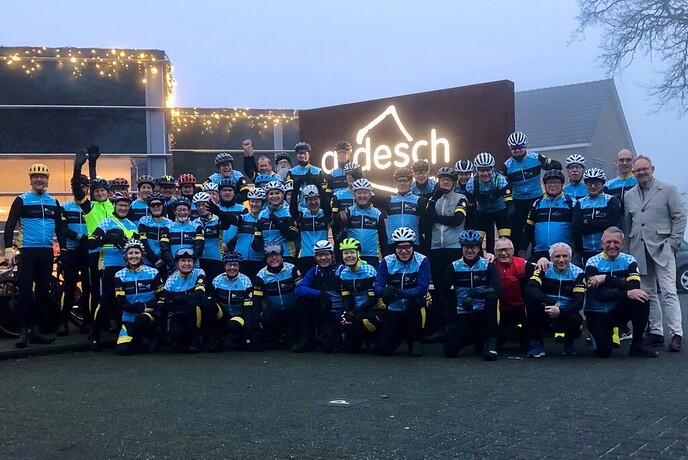 Toerclub Dalfsen fietst vandaag de Kerst-pondjes er weer af - Foto: Ingezonden foto