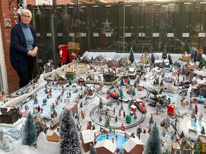 Voor badjuffrouw Gerda duurt kerst drie maanden - Foto: Eigen geleverde foto