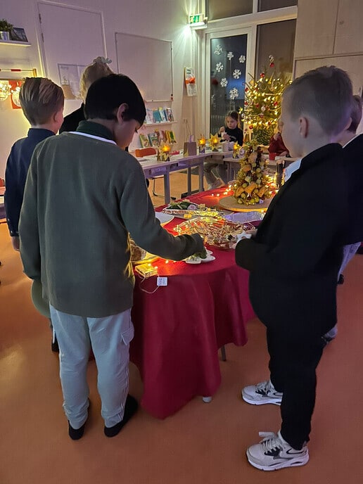De Spiegel viert Kerstfeest - Foto: Ingezonden foto