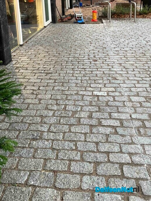 Stenen begin klimaatwinkelstraat al weer verwijderd - Foto: Paul Scholten