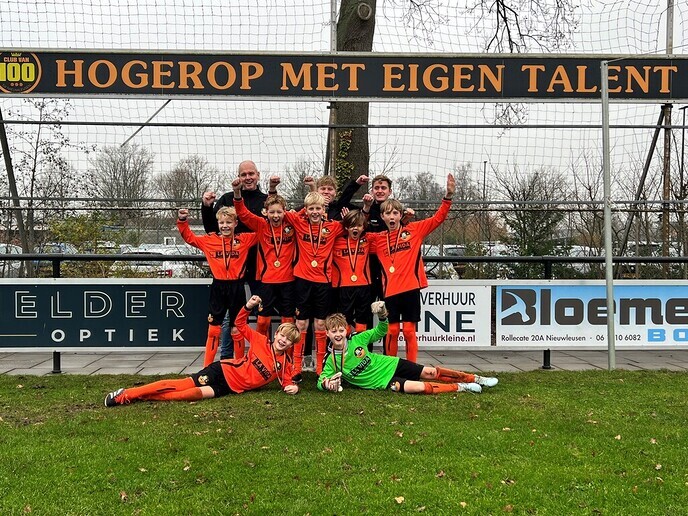 S.V. Nieuwleusen kampioen zonder puntverlies - Foto: Ingezonden foto
