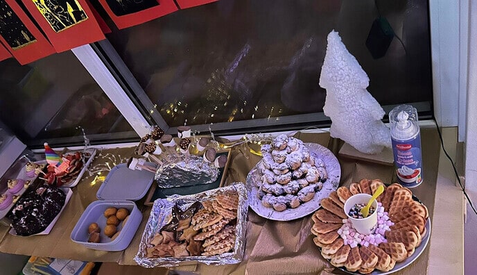 De Spiegel viert Kerstfeest - Foto: Ingezonden foto
