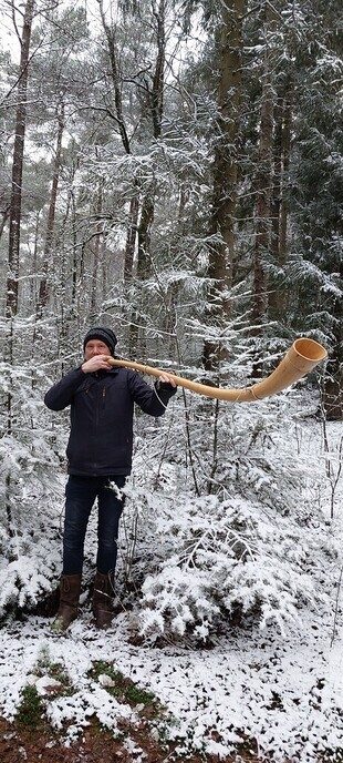 Midwinterhoornbloasen in de besneeuwde bossen - Foto: Ingezonden foto