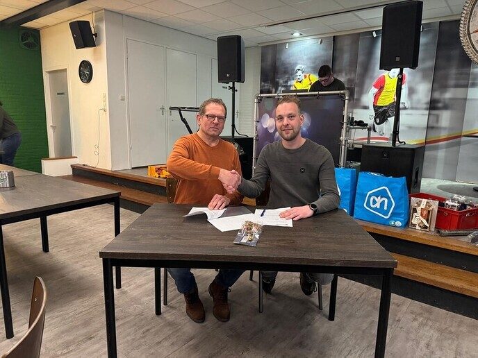 SV Dalfsen en trainer Jordi Willems verlengen samenwerking - Foto: Ingezonden foto