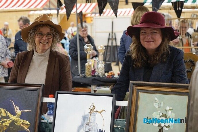 Drukke Kunstmarkt in Trefkoele+ - Foto: Paul Scholten