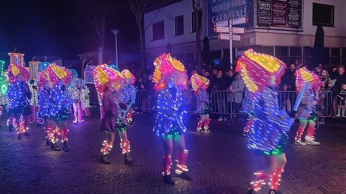 Verlichte optocht Lemelerveld - Foto: Ingezonden foto