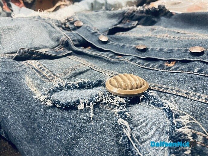Geef je spijkerjasje of jeans een creatieve make-over! - Foto: Ingezonden foto