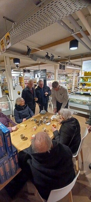 Koffietafel Jumbo Kamphuis heropend - Foto: Ingezonden foto