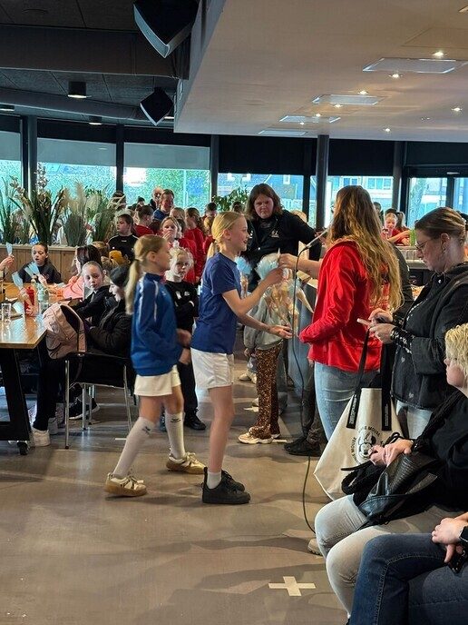Schoolhandbaltoernooi - Foto: Ingezonden foto