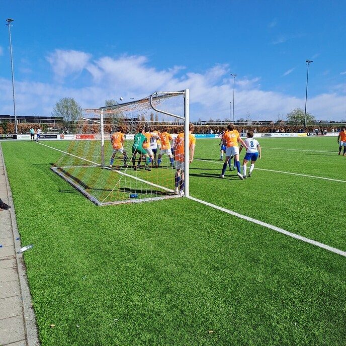 ASC ’62 legt het af tegen koploper CSV’28 - Foto: Ingezonden foto