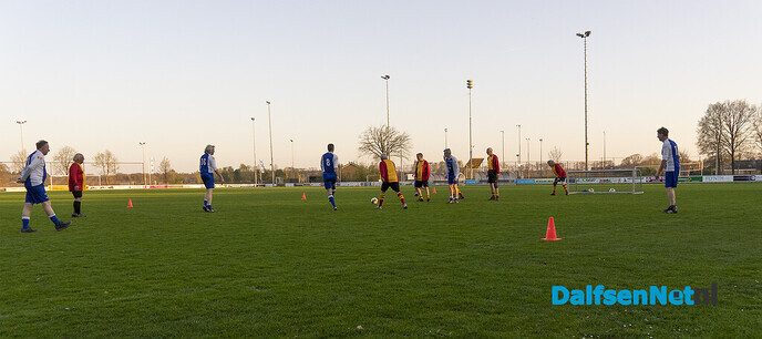 SVD demonstreert Walking Football in Hoonhorst - Foto: Paul Scholten