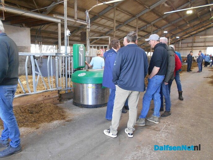 Enorm veel belangstelling bij open dag boerderij Renee Dijsselhof - Foto: Willy