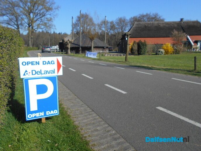 Enorm veel belangstelling bij open dag boerderij Renee Dijsselhof - Foto: Willy
