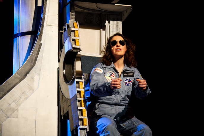 Theater: You’re too cute to be an astronaut, Judy Lijdsman
