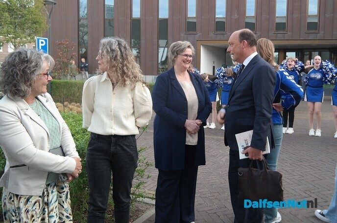 Dalfsen is blij met nieuwe burgemeester Michael Sijbom - Foto: Hans Keesmaat
