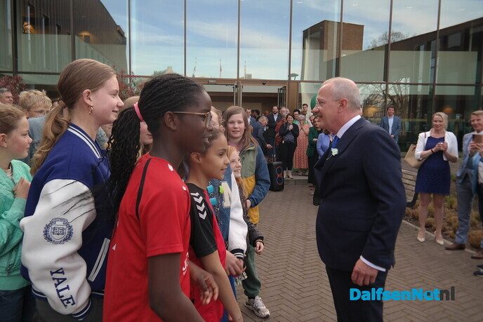 Dalfsen is blij met nieuwe burgemeester Michael Sijbom - Foto: Hans Keesmaat
