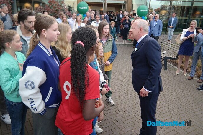 Dalfsen is blij met nieuwe burgemeester Michael Sijbom - Foto: Hans Keesmaat