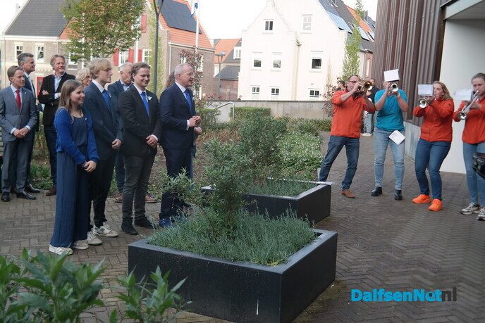 Dalfsen is blij met nieuwe burgemeester Michael Sijbom - Foto: Hans Keesmaat