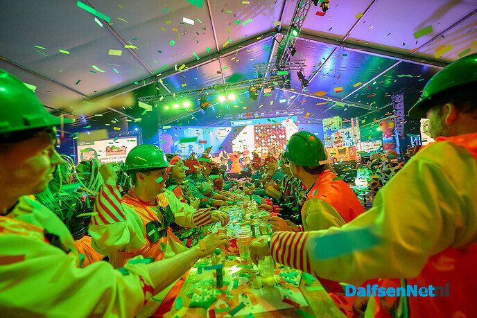 Dalfsen geniet van feestelijke bingo! - Foto: Ingezonden foto