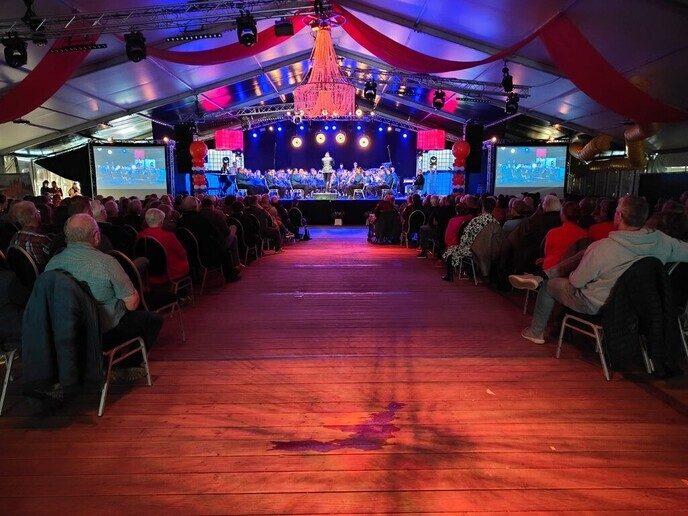 Fantastische avond bij Maestro in de feesttent - Foto: Ingezonden foto